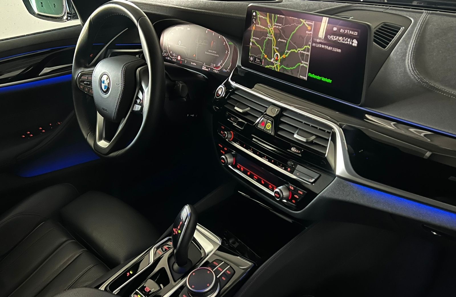 BMW 530 d xDrive Luxury Line/DAB/HuD/LASER/19% MwSt. foto 18