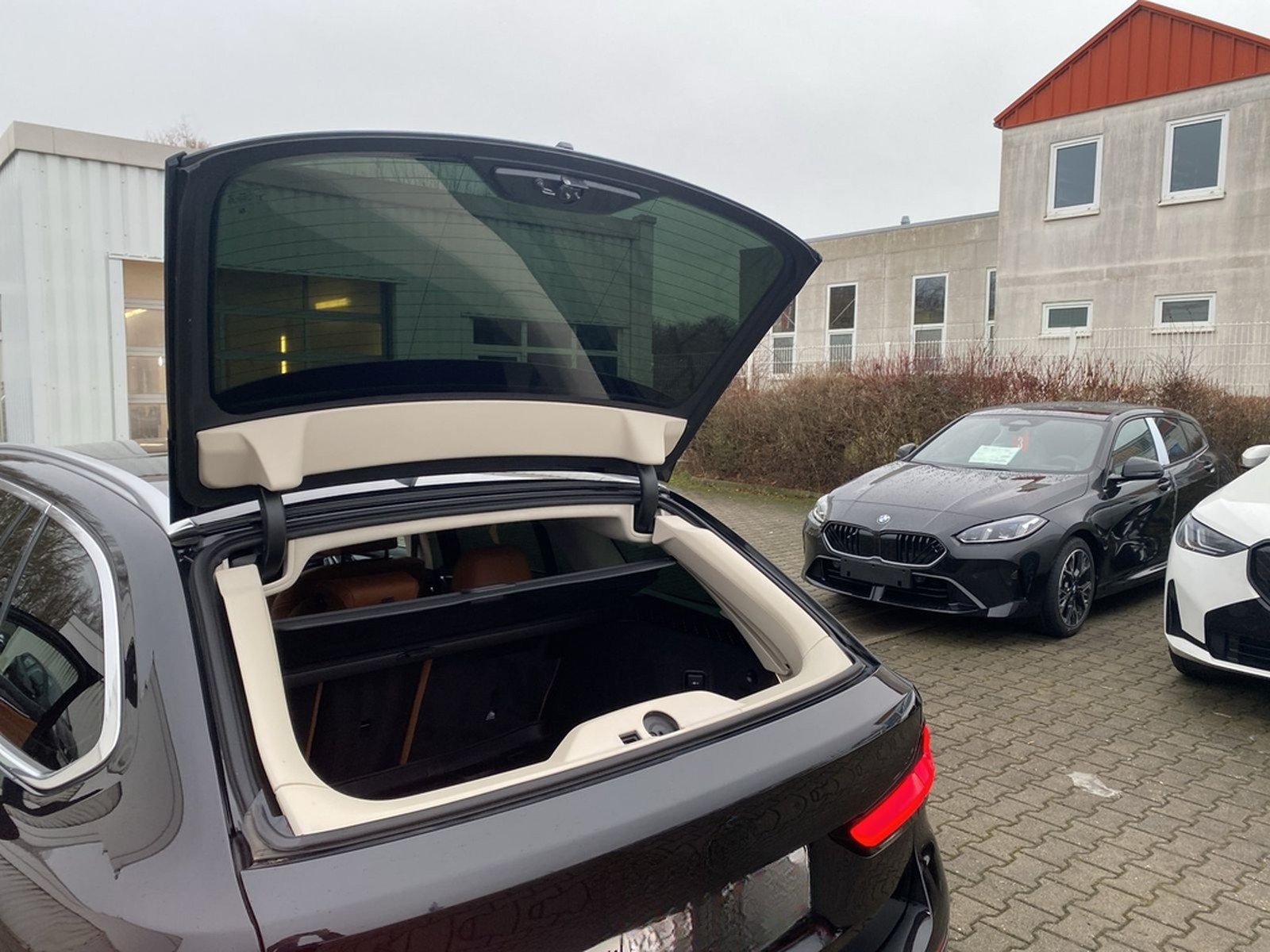 BMW 530i Touring Luxury Line ACC Laser Luftfed. Pano foto 17