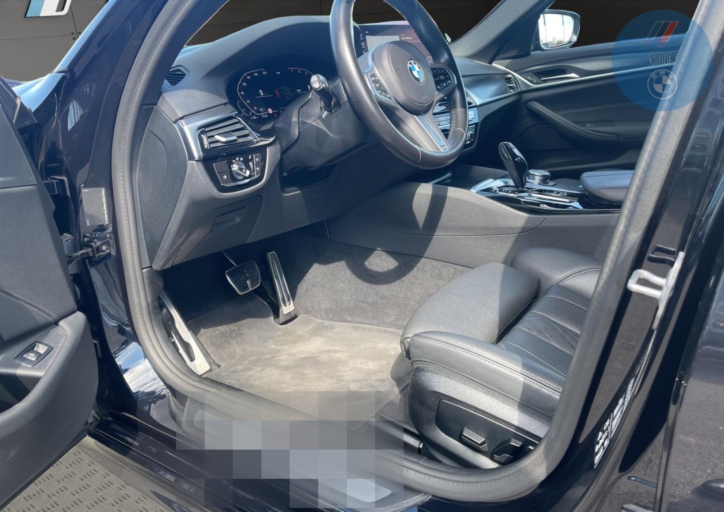 BMW 530 i xDrive M-Sport Touring AHK HUD StandHZG foto 17