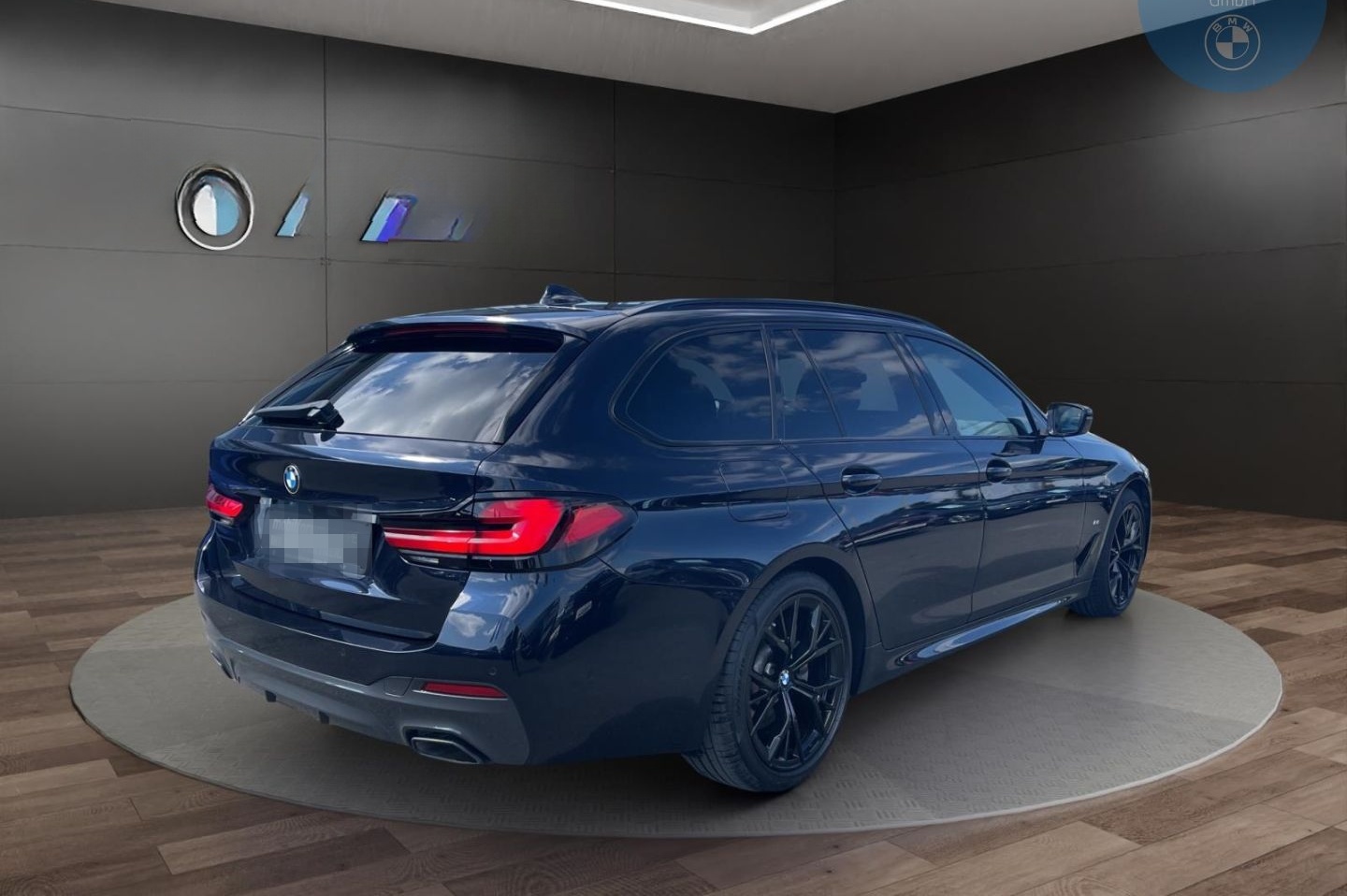 BMW 530 i xDrive M-Sport Touring AHK HUD StandHZG foto 3