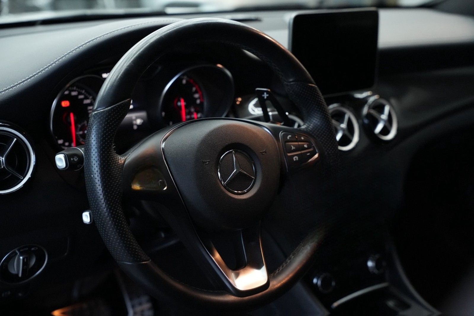 Mercedes-Benz CLA 200 Edition AMG-LINE*KAMERA*CARPLAY-NAVI foto 6