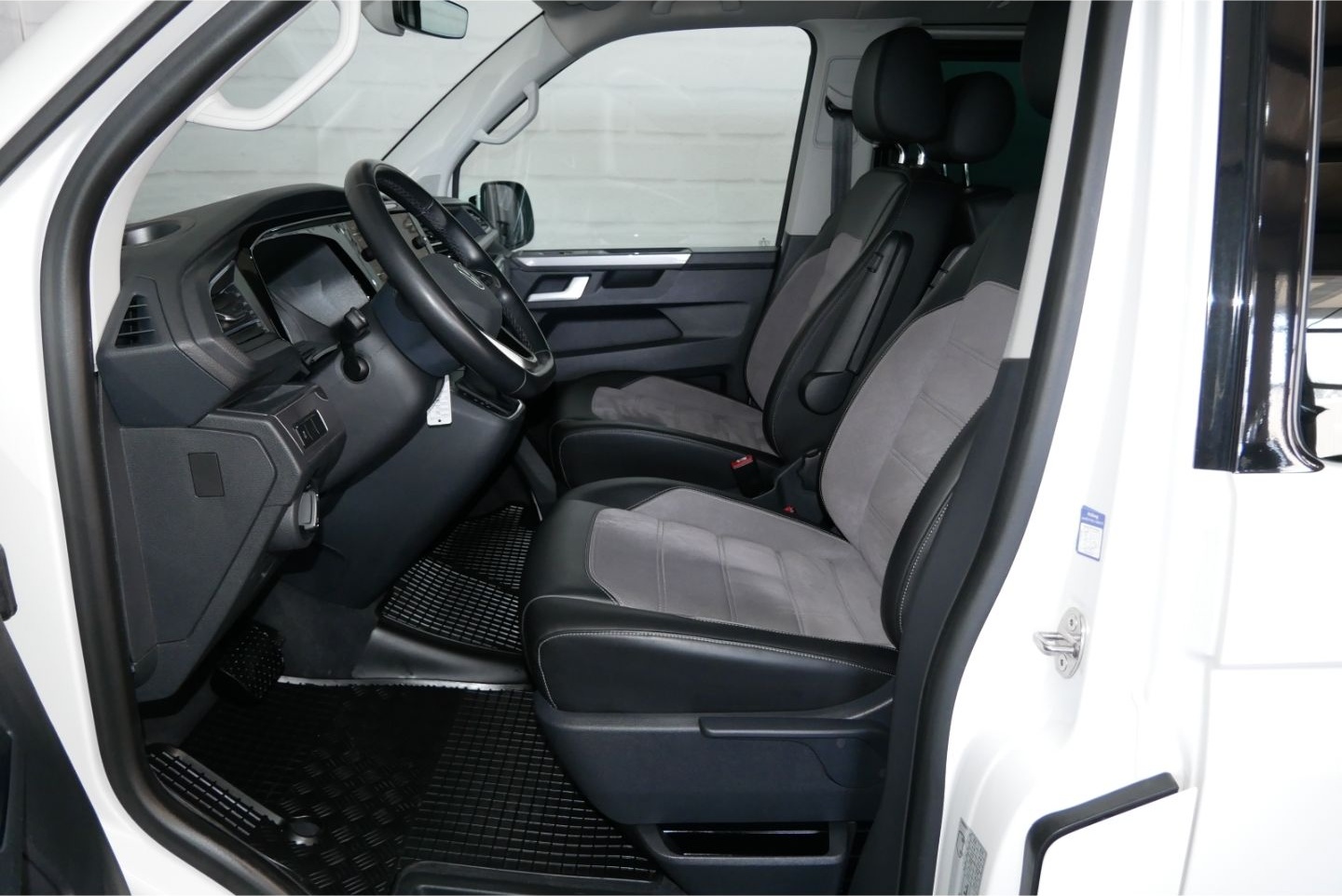 Volkswagen T6.1 Multivan Generation Six LED+Navi+ACC+Camera foto 9