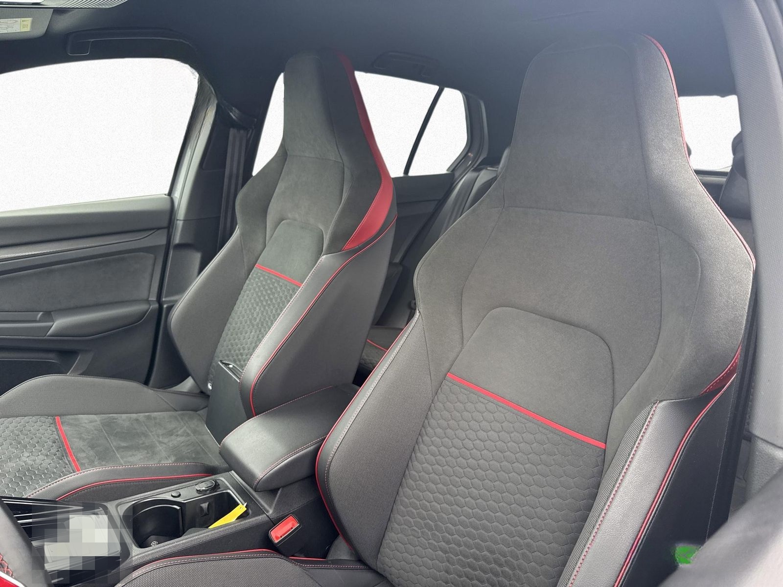 Volkswagen Golf VIII GTI Clubsport 2.0 TSI DSG MATRIX KAMER foto 9