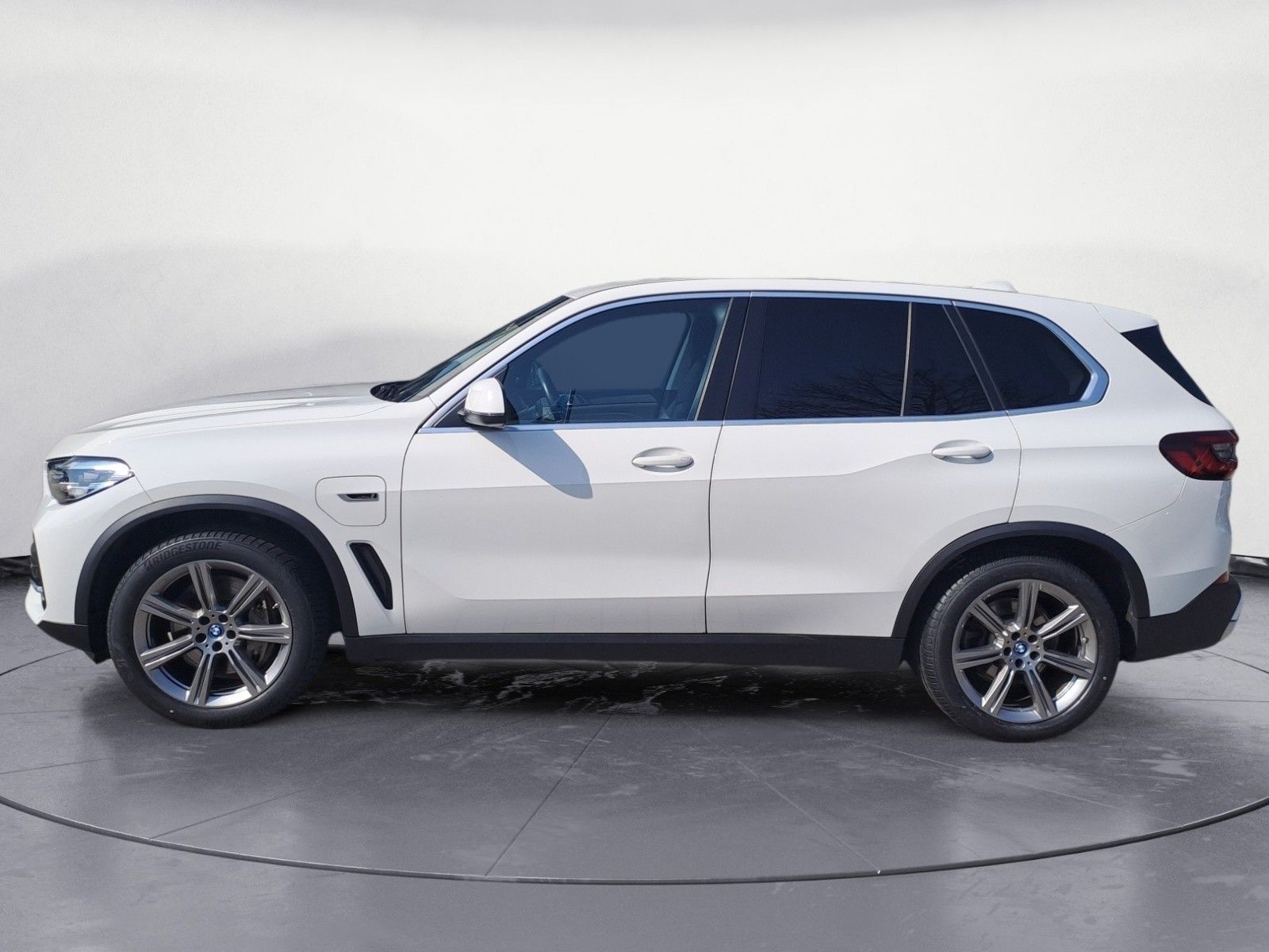 BMW X5 xDrive45e Komfortsitze 20-Zoll Räder Driving  foto 4