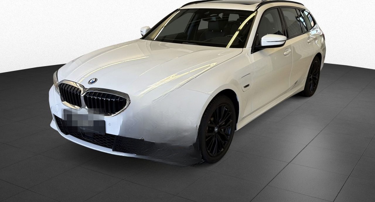 BMW 330e Touring M Sport AHK,Pano,HuD,HiFi,Kam,St+Go foto 3