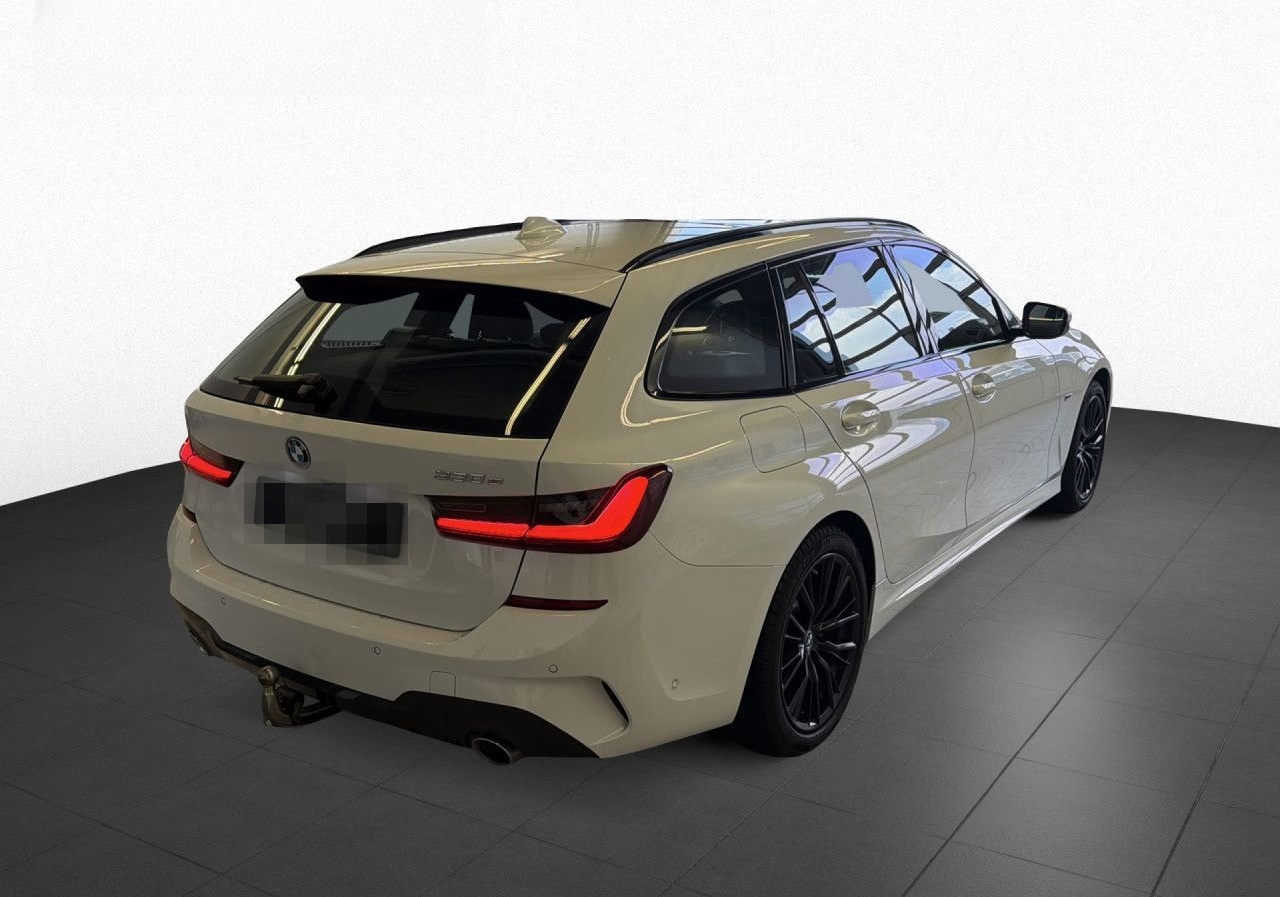 BMW 330e Touring M Sport AHK,Pano,HuD,HiFi,Kam,St+Go foto 5