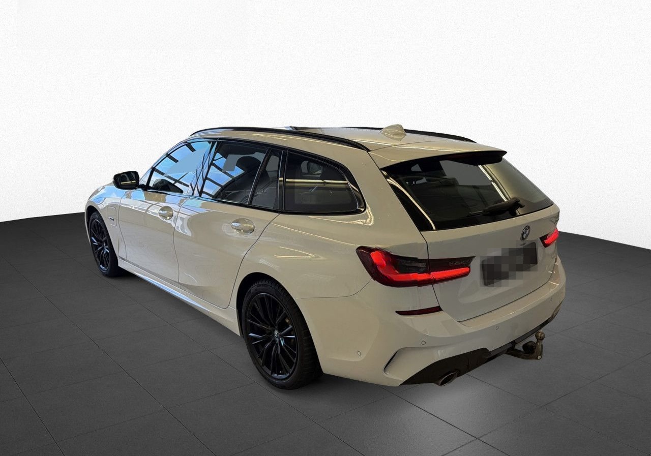 BMW 330e Touring M Sport AHK,Pano,HuD,HiFi,Kam,St+Go foto 6