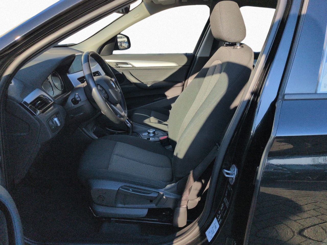 BMW X1 xDrive18d Navi Stop+Go LED Parkassis SHZ PDC foto 10