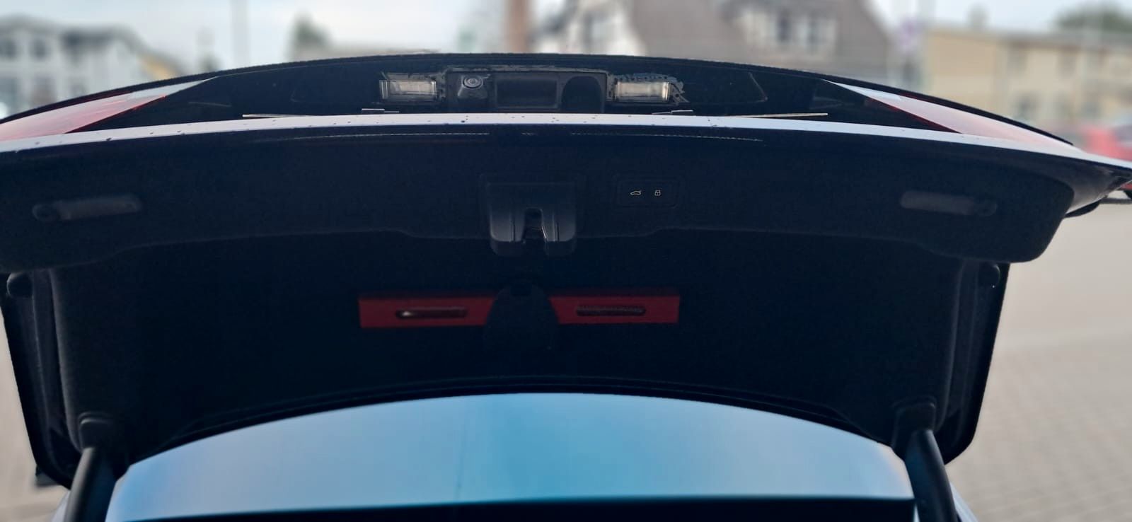 Audi S8 4.0 TFSI quattro foto 14