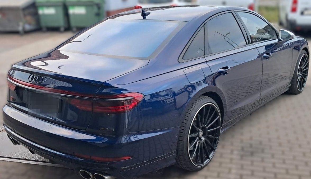 Audi S8 4.0 TFSI quattro foto 4