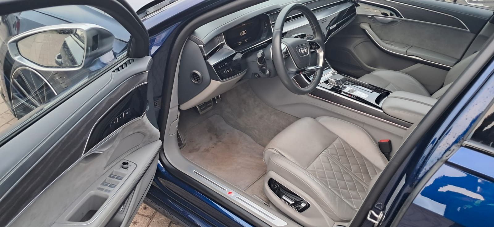 Audi S8 4.0 TFSI quattro foto 9