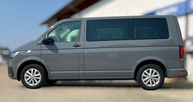 Volkswagen T6 Multivan T6.1 2.0 TDI Trendline 7-Stize Stand foto 3