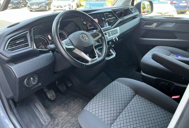 Volkswagen T6 Multivan T6.1 2.0 TDI Trendline 7-Stize Stand foto 10