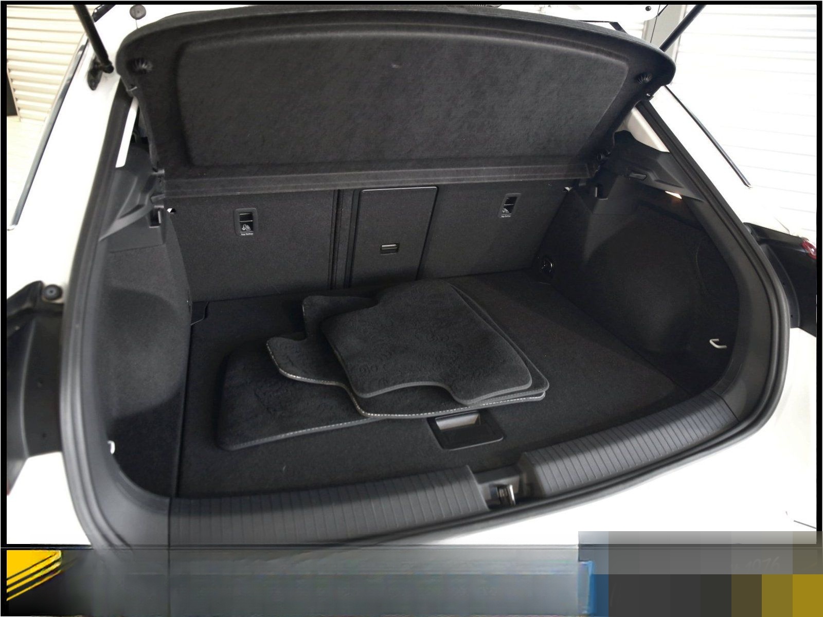Volkswagen T-Roc Life Navi Apple Carplay USB Bluetooth PDC  foto 19