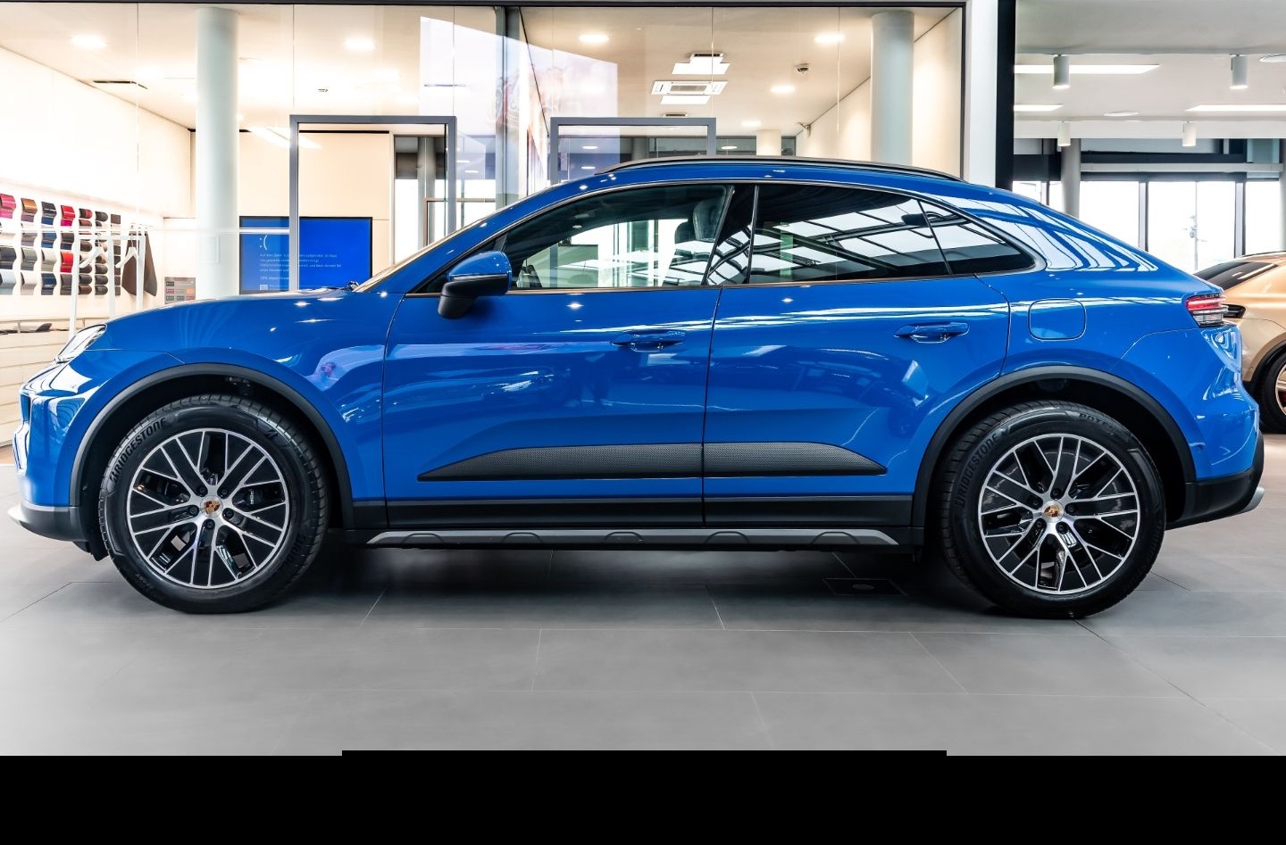 Porsche Macan Luft AR-HeadUp DriveAssist Volllederpaket foto 2