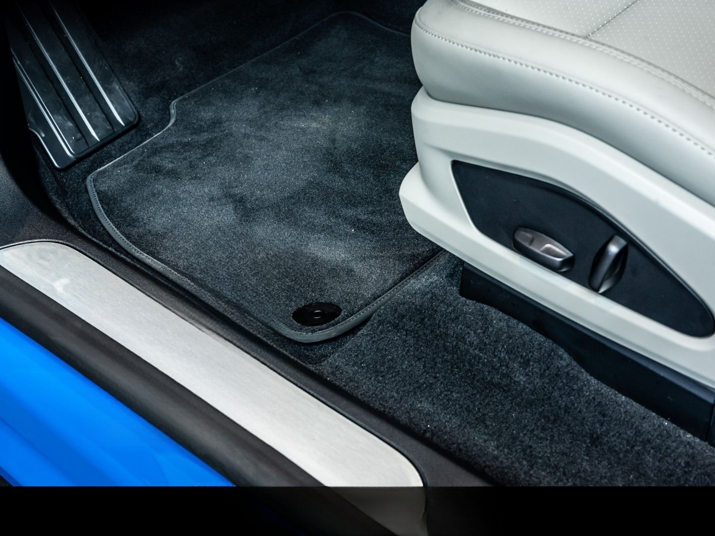 Porsche Macan Luft AR-HeadUp DriveAssist Volllederpaket foto 23