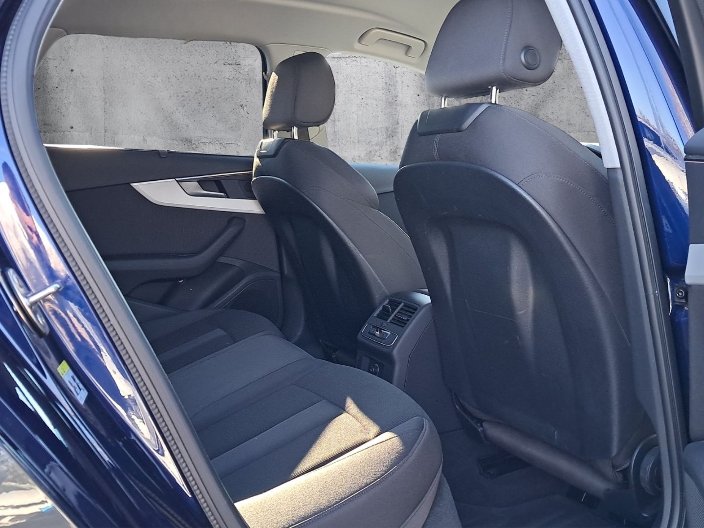 Audi A4 allroad quattro 40 TDI AHK-klappbar Navi Digi foto 16