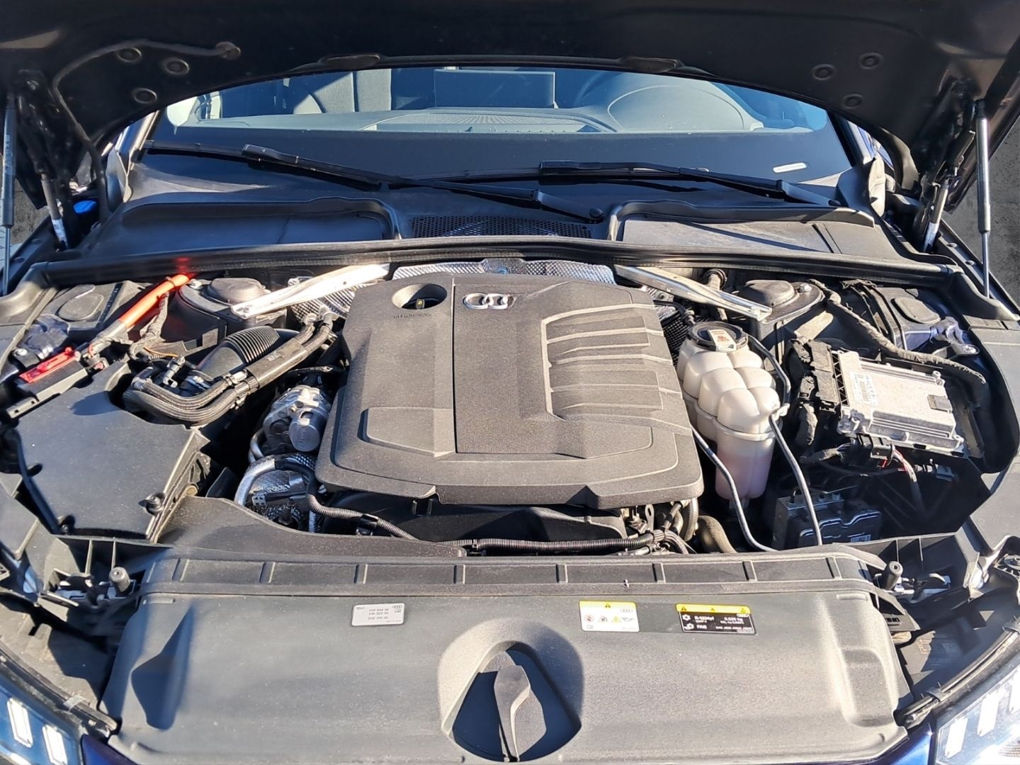 Audi A4 allroad quattro 40 TDI AHK-klappbar Navi Digi foto 18