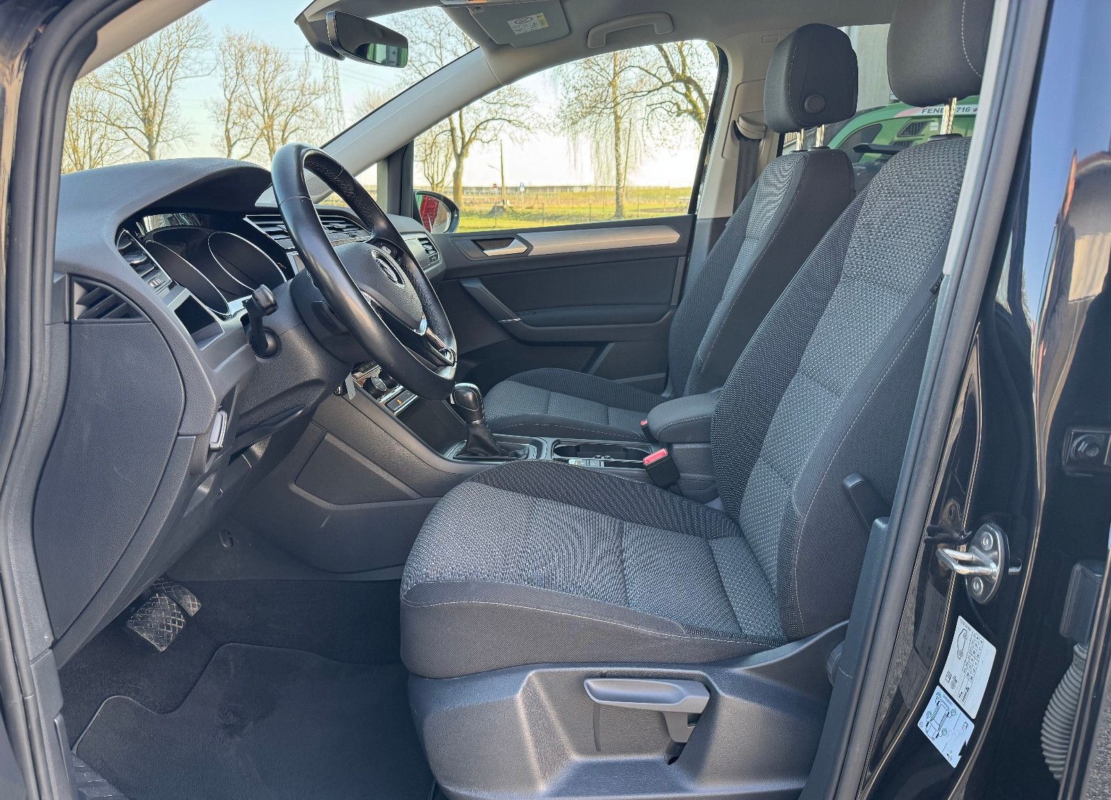 Volkswagen Touran Comfortline ALLSTAR LED AHK 7-Sitzer RFK foto 17