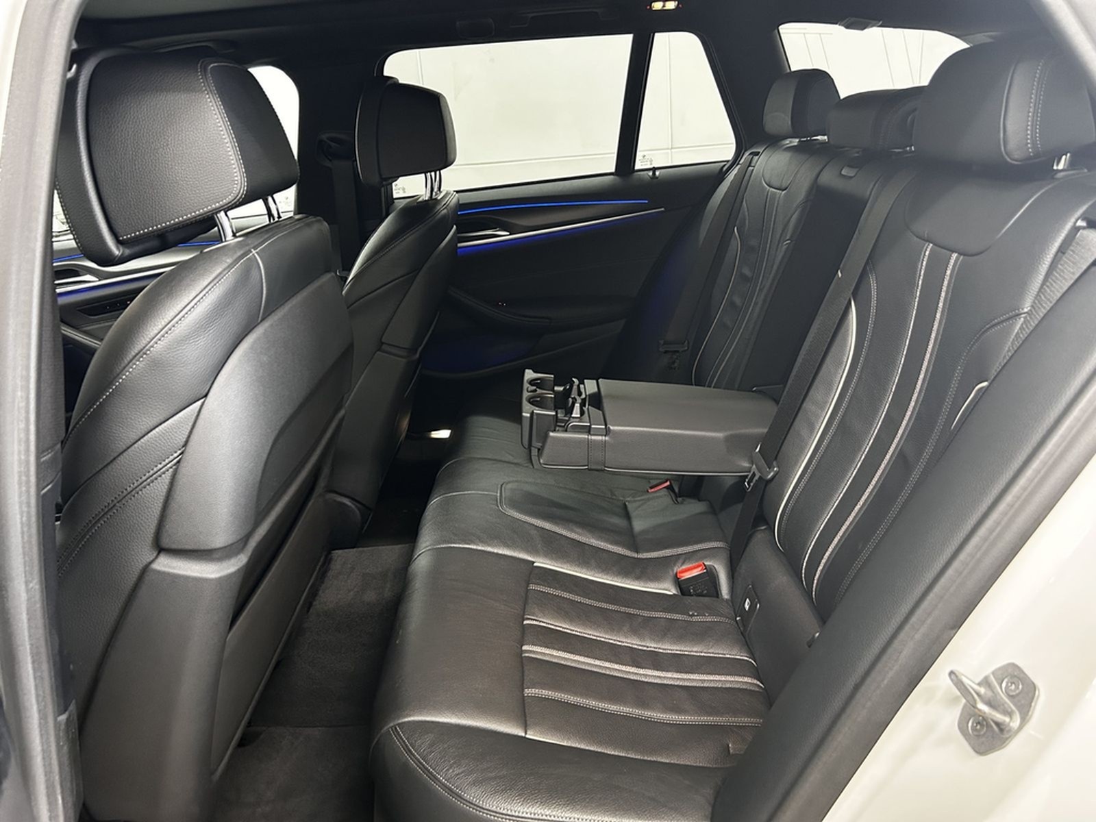 BMW 520 i M Sport+Pano+Laser+Ambiente+Memory+Kam+HUD foto 22