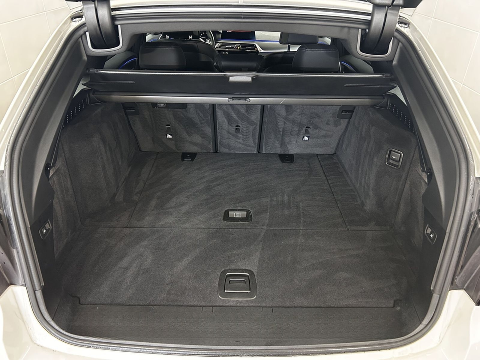 BMW 520 i M Sport+Pano+Laser+Ambiente+Memory+Kam+HUD foto 24