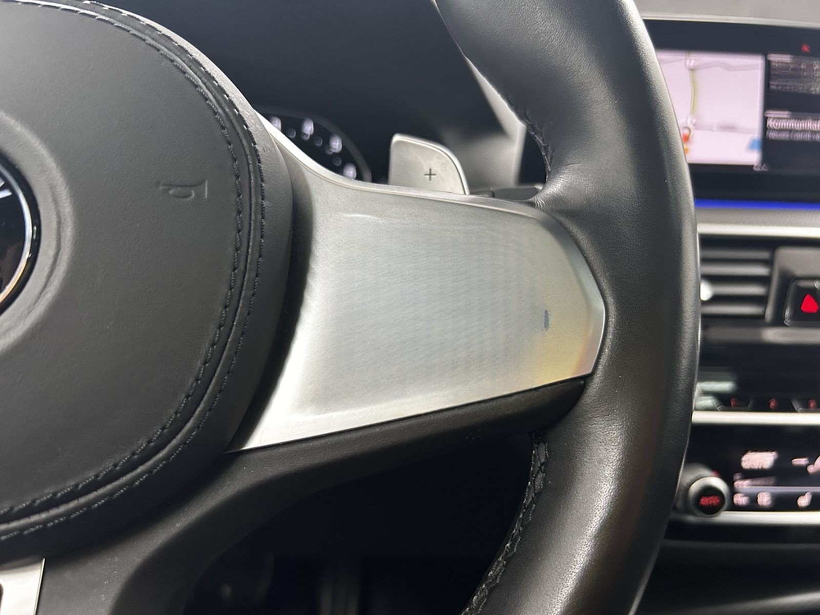 BMW 520 i M Sport+Pano+Laser+Ambiente+Memory+Kam+HUD foto 30