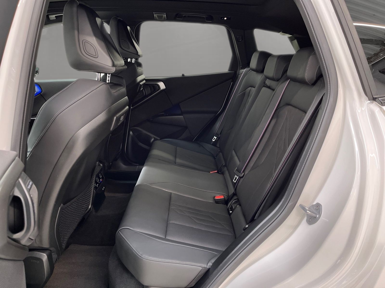 BMW X3 M50 i xDrive M Sport Standheizung AHK Kamera foto 11