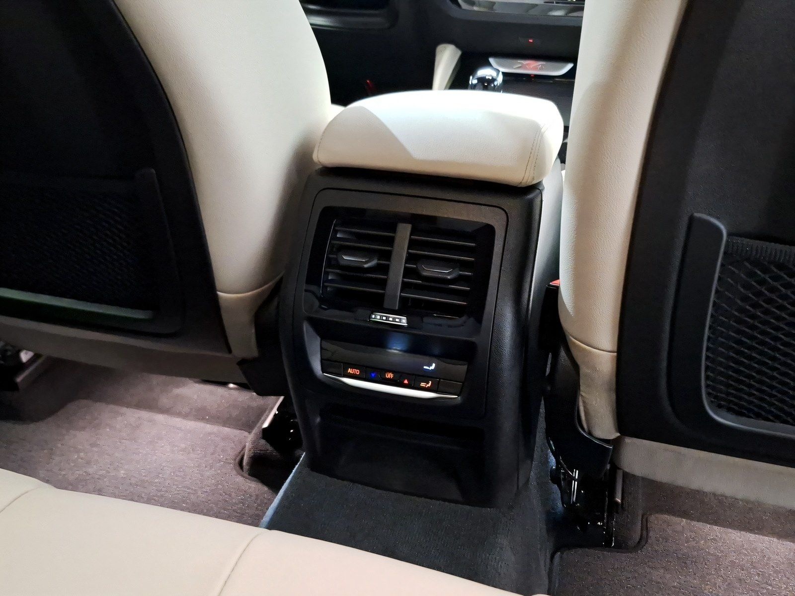 BMW X4 xDrive20d M Sport Navi AHK Kamera HiFi LED foto 17