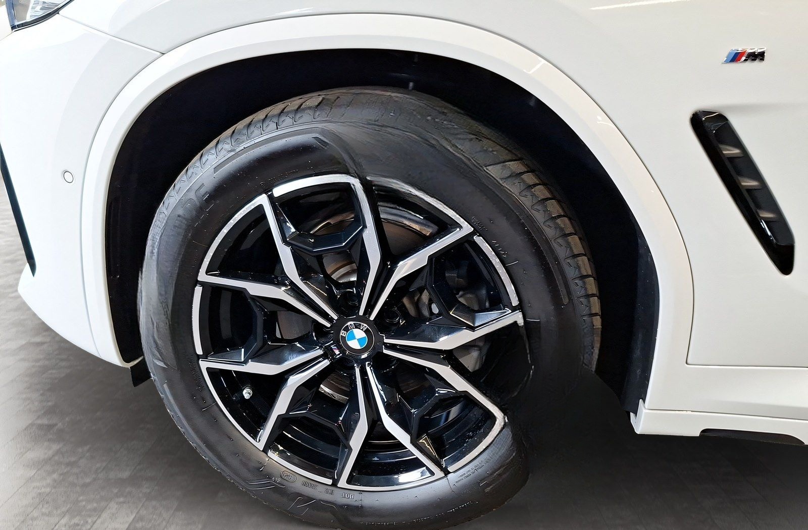 BMW X4 xDrive20d M Sport Navi AHK Kamera HiFi LED foto 9