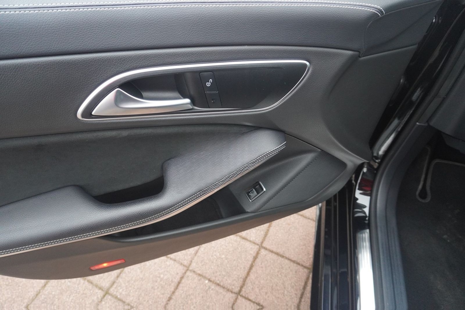 Mercedes-Benz CLA 220 SB AMG Line 4Matic LED Navi Totwinkel foto 19