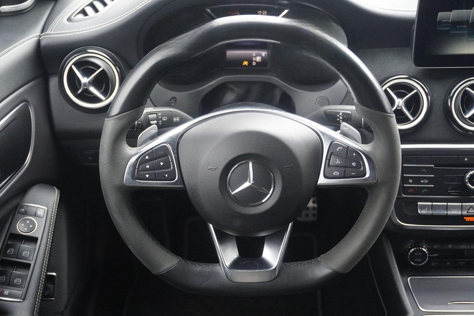 Mercedes-Benz CLA 220 SB AMG Line 4Matic LED Navi Totwinkel foto 21