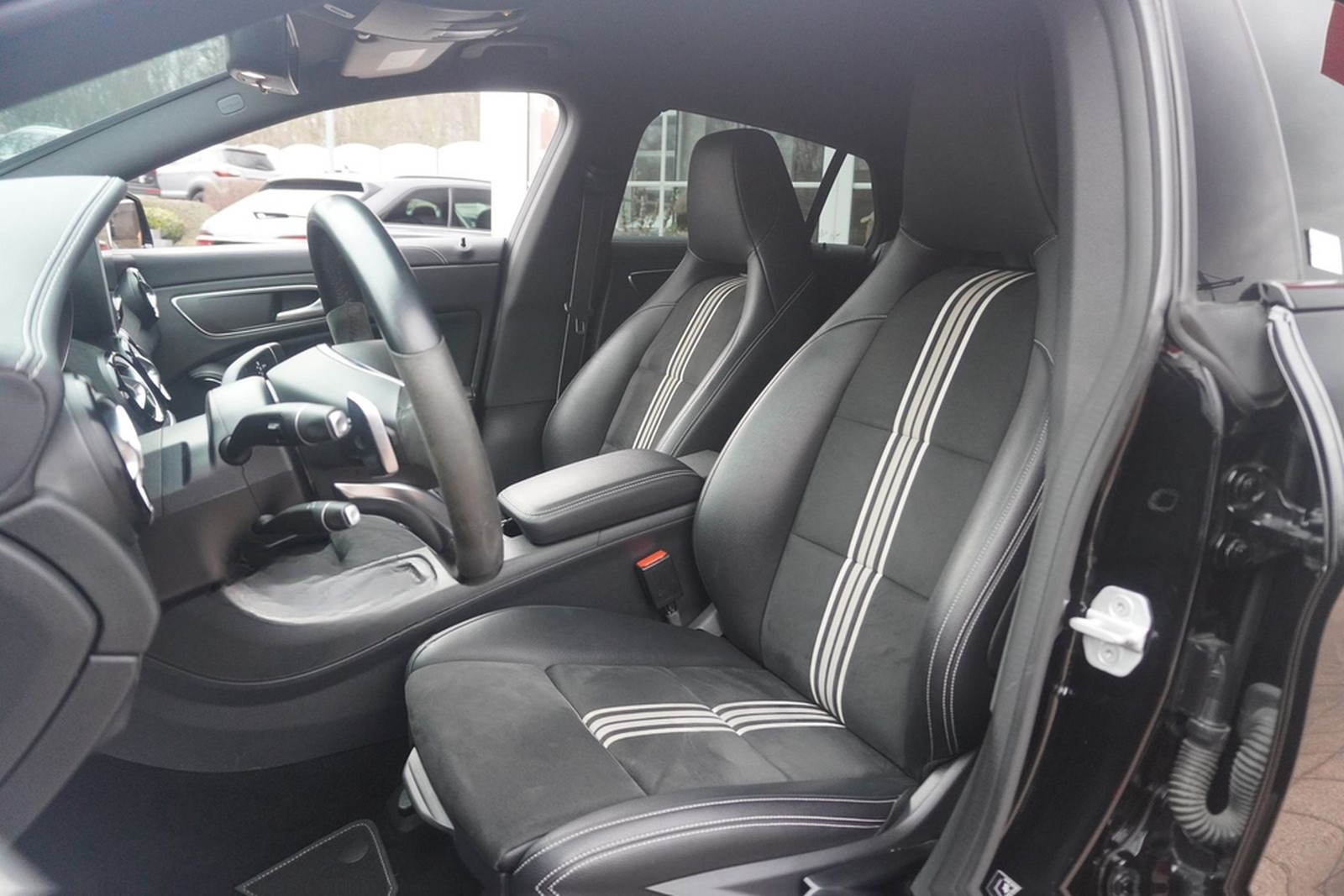 Mercedes-Benz CLA 220 SB AMG Line 4Matic LED Navi Totwinkel foto 29