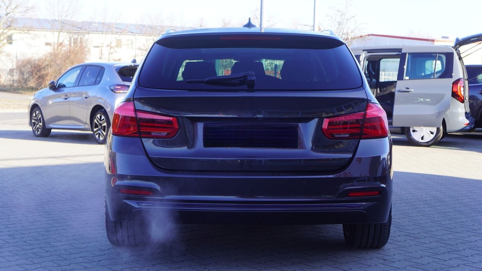 BMW 318d Touring Sport Line LED Panorama Head-Up AHK foto 5
