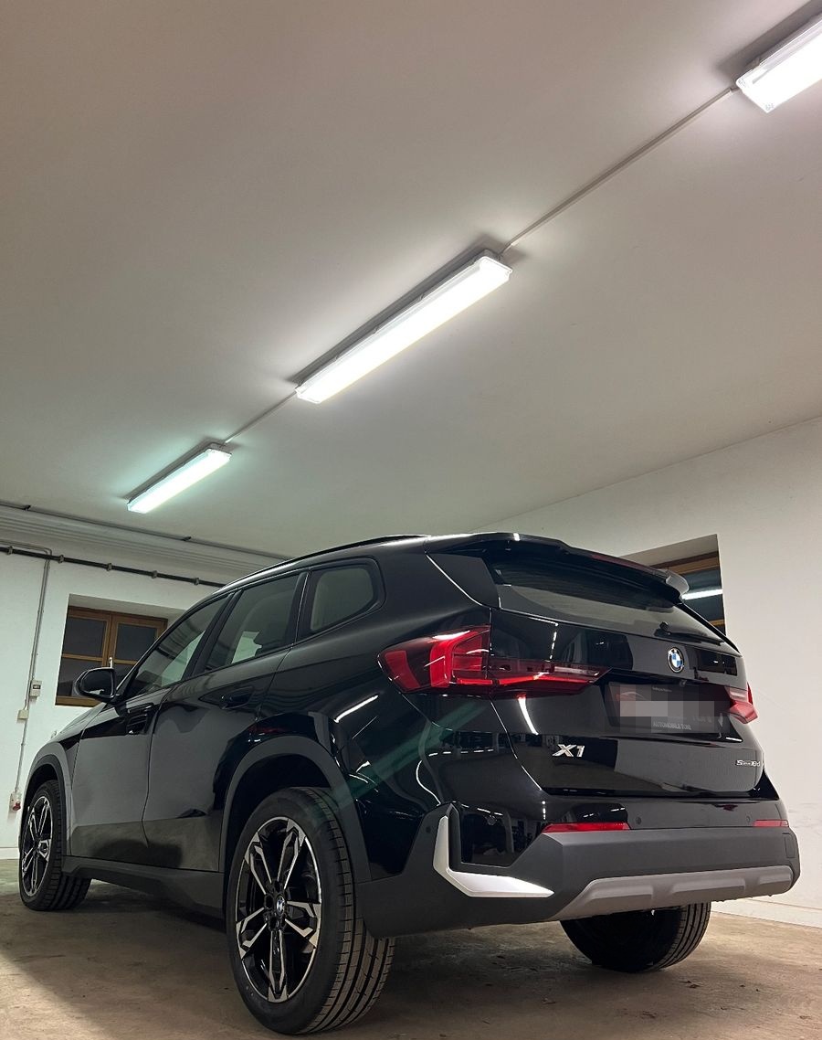 BMW X1 sDrive18d*Navi*AHK*19 Zoll M-Paket*Ambientb.* foto 11
