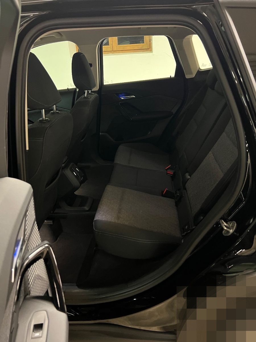 BMW X1 sDrive18d*Navi*AHK*19 Zoll M-Paket*Ambientb.* foto 12