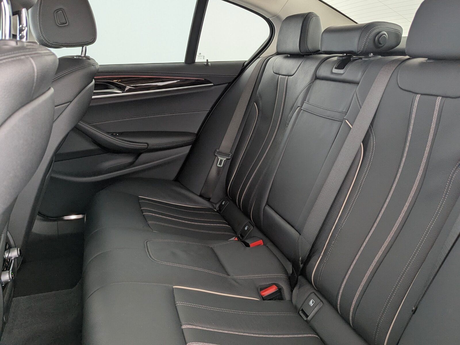 BMW 520 d Mild Hybrid Luxury Line LEDER+LED+NAVI+SHZ foto 16