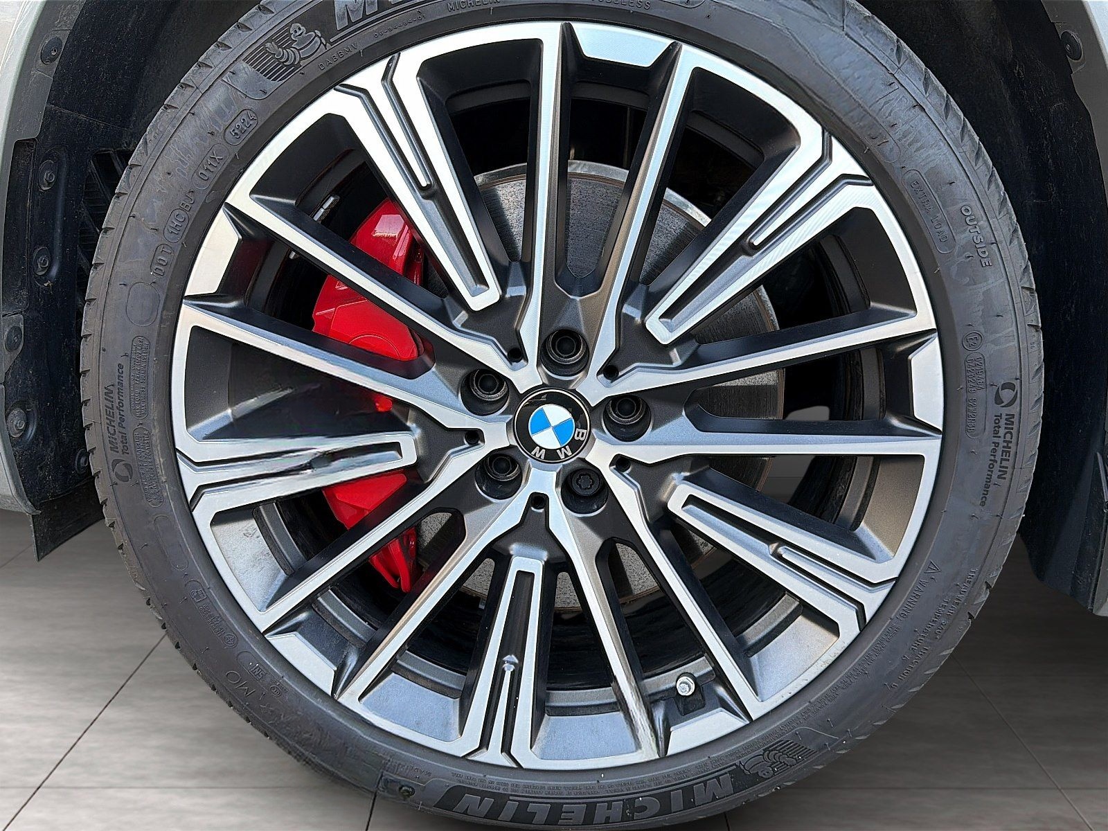 BMW X1 M35i xDrive M Sport PRO Pano 20'" HUD adapt.  foto 6