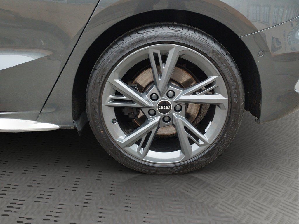 Audi S3 Sportback 2.0 TFSI S tronic ACC LED Navi DAB foto 3