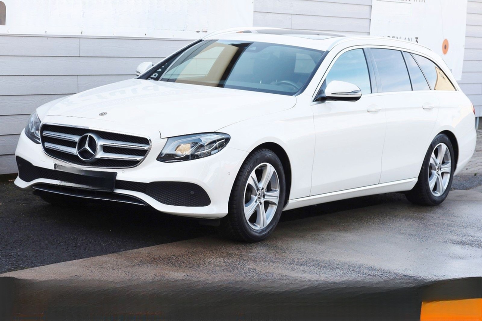 Mercedes-Benz E 220d T T.Leder,Navi,LED,SD,Kamera,SH,PDC,SR+WR foto 14