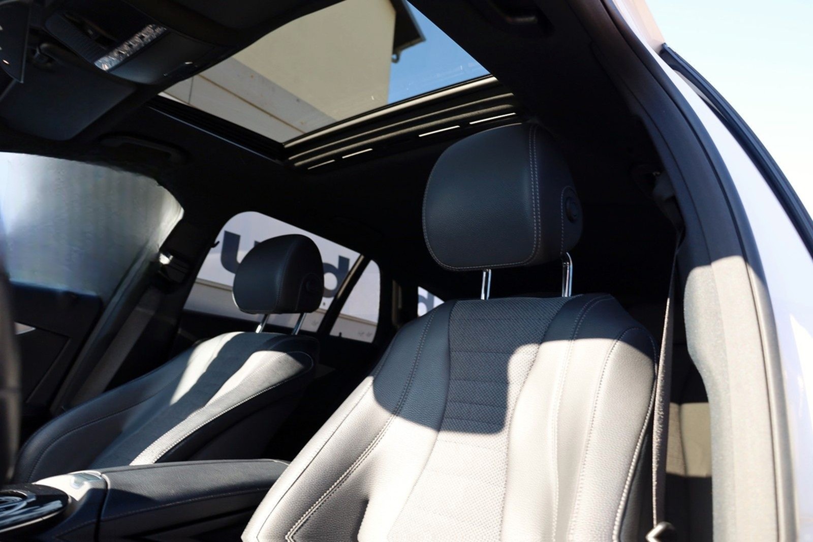 Mercedes-Benz E 220d T T.Leder,Navi,LED,SD,Kamera,SH,PDC,SR+WR foto 6