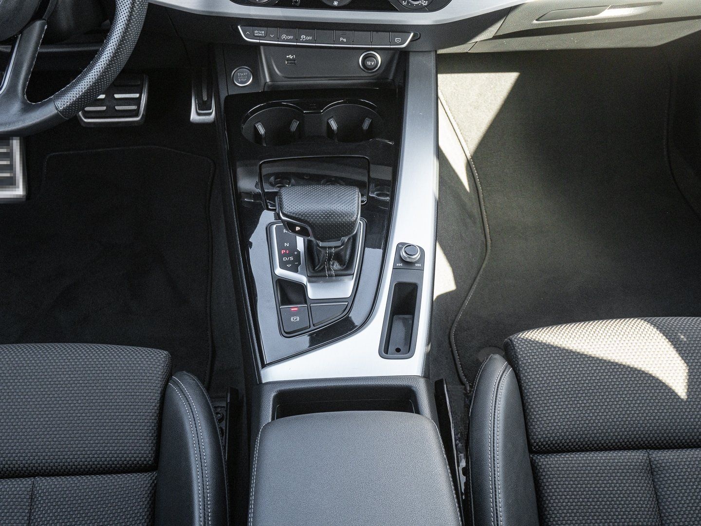 Audi A4 Avant S line 45 TFSI quattro 195(265) S troni foto 14