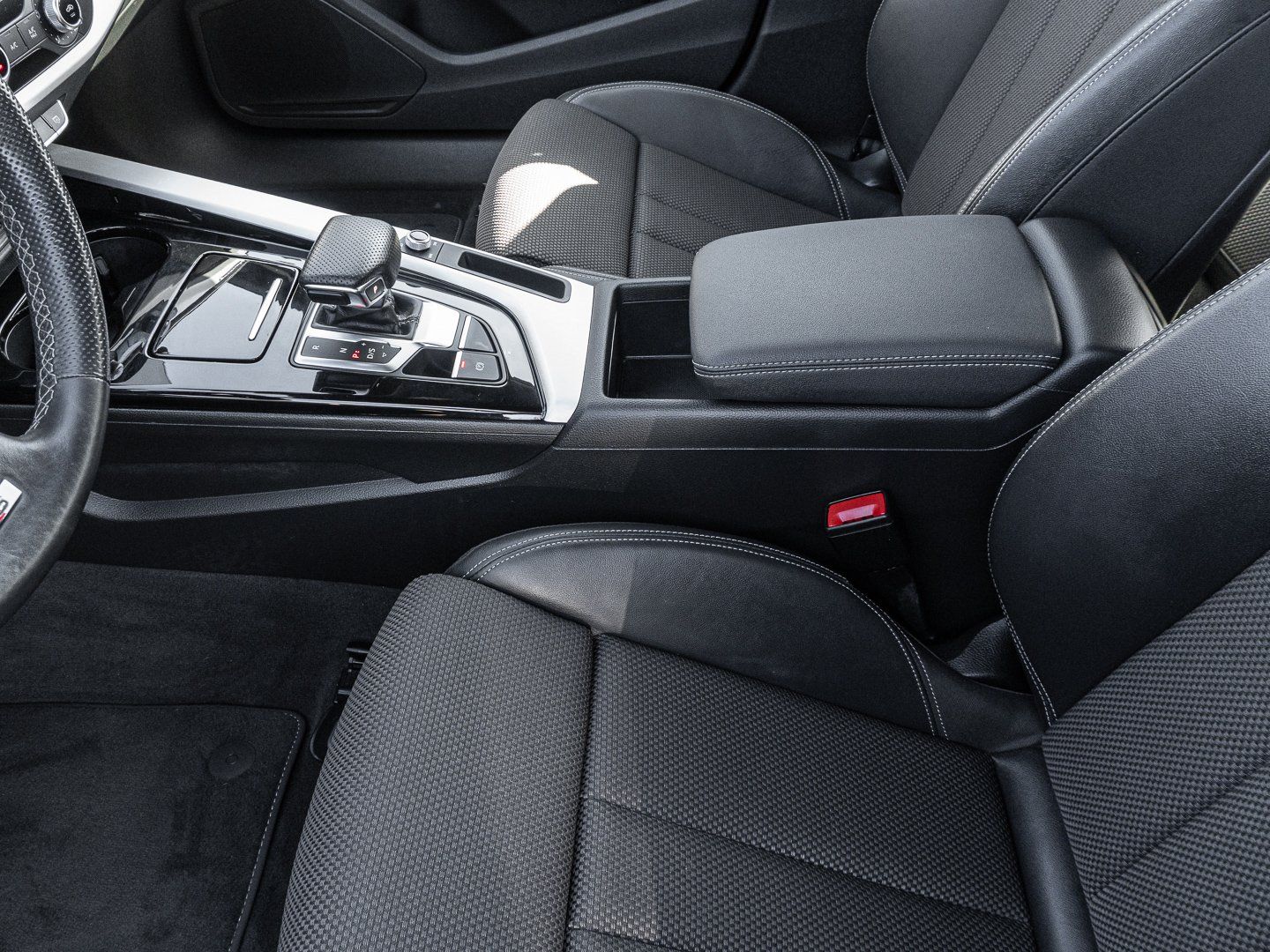 Audi A4 Avant S line 45 TFSI quattro 195(265) S troni foto 15