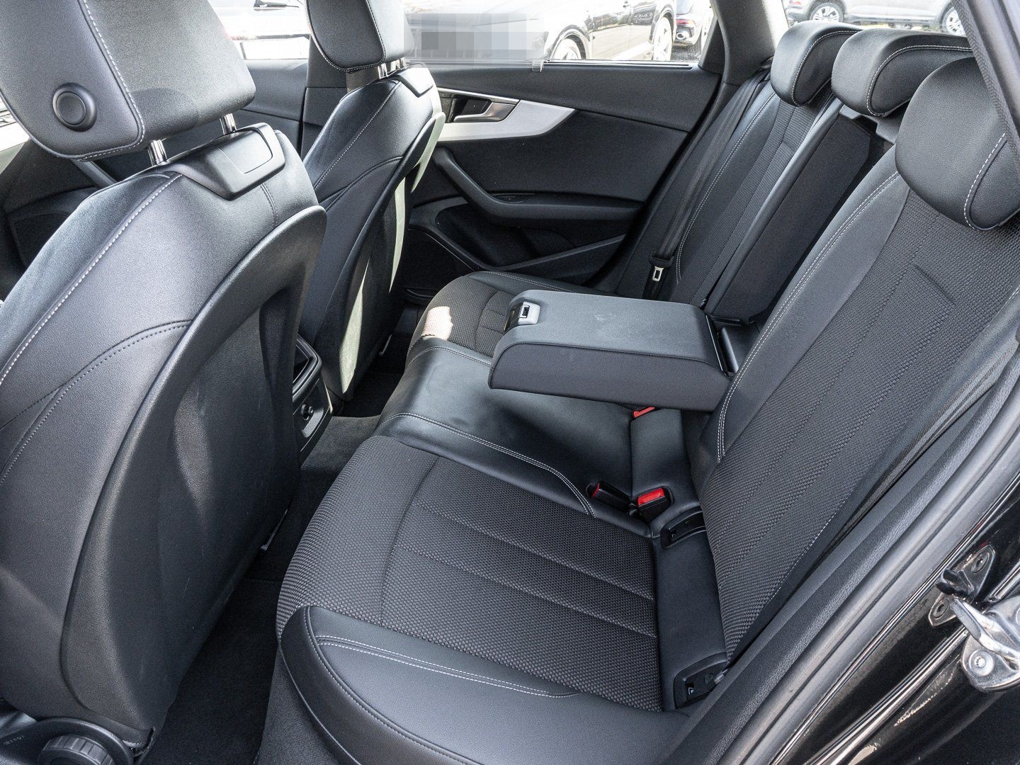 Audi A4 Avant S line 45 TFSI quattro 195(265) S troni foto 16