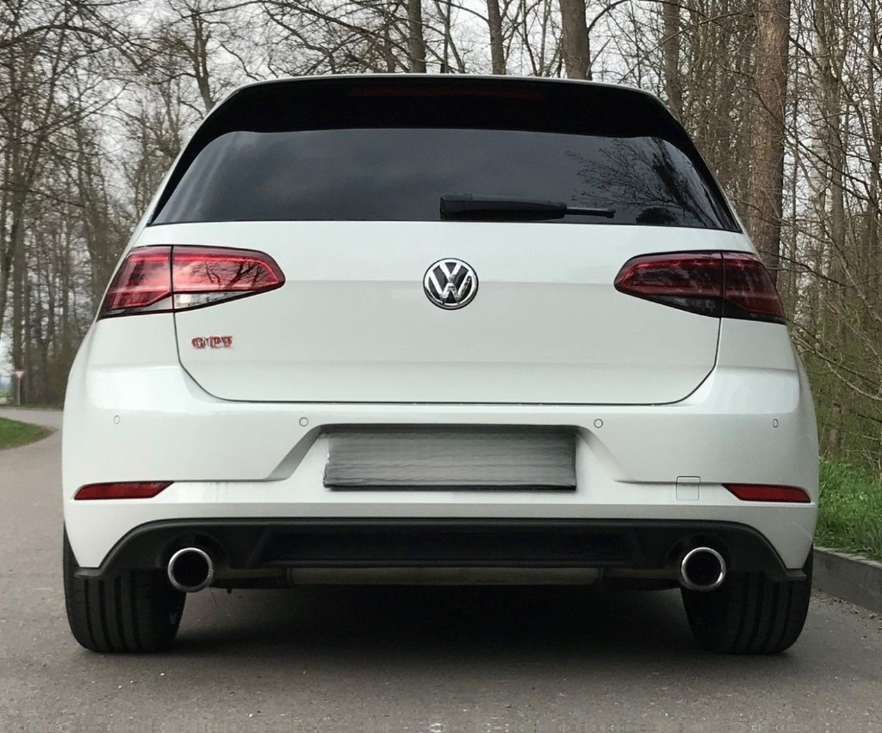 Volkswagen Golf 2.0 TSI GTI Performance, DSG, Panoramadach foto 3
