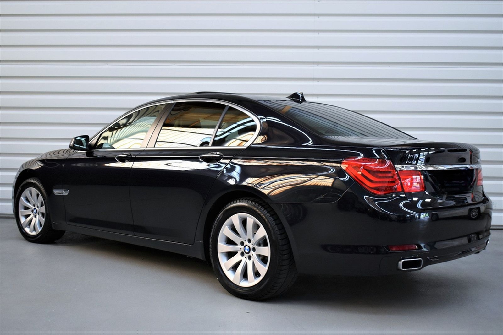BMW 740d xDrive+1.Hand+Bi-Xenon+Kamera+Memory+AHK foto 2