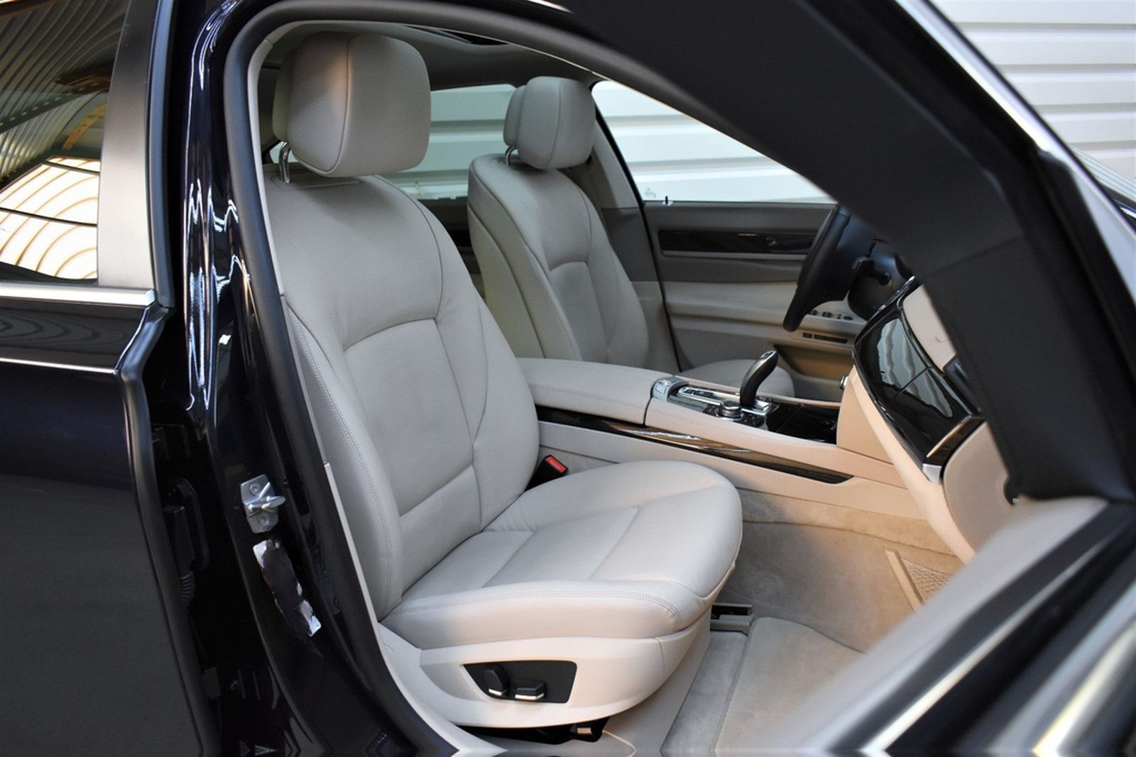 BMW 740d xDrive+1.Hand+Bi-Xenon+Kamera+Memory+AHK foto 11