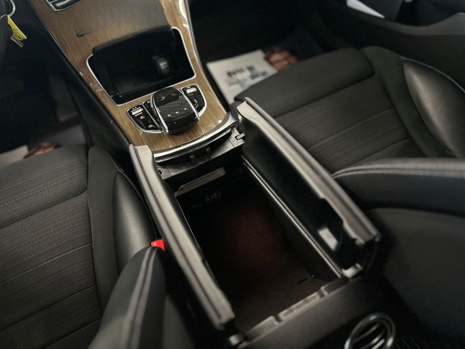 Mercedes-Benz C 200  CGI Exclusive *LED*AHK*TEMP*NAVI* foto 23