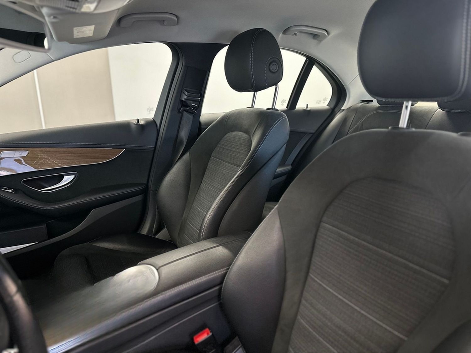 Mercedes-Benz C 200  CGI Exclusive *LED*AHK*TEMP*NAVI* foto 25