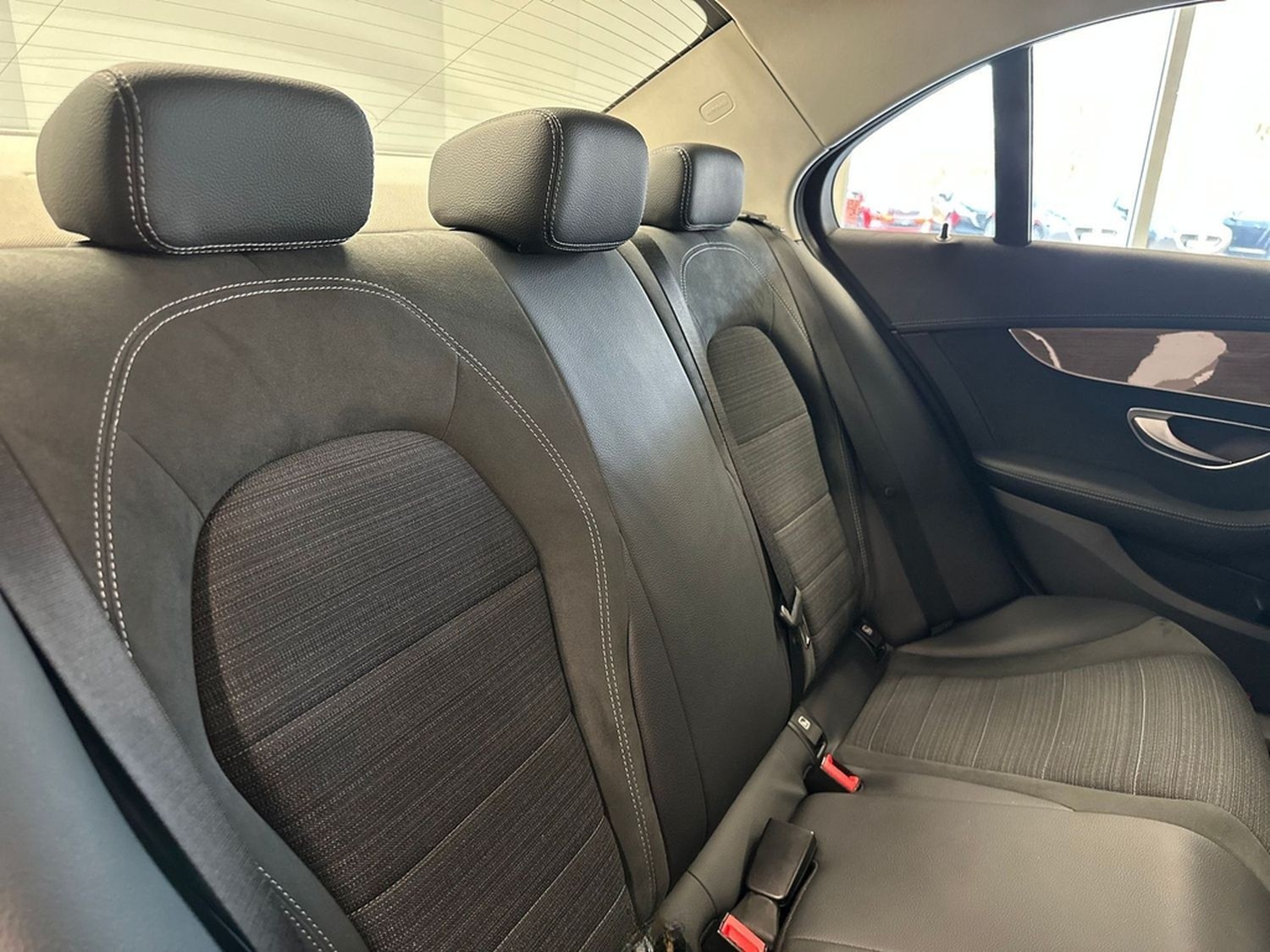 Mercedes-Benz C 200  CGI Exclusive *LED*AHK*TEMP*NAVI* foto 34