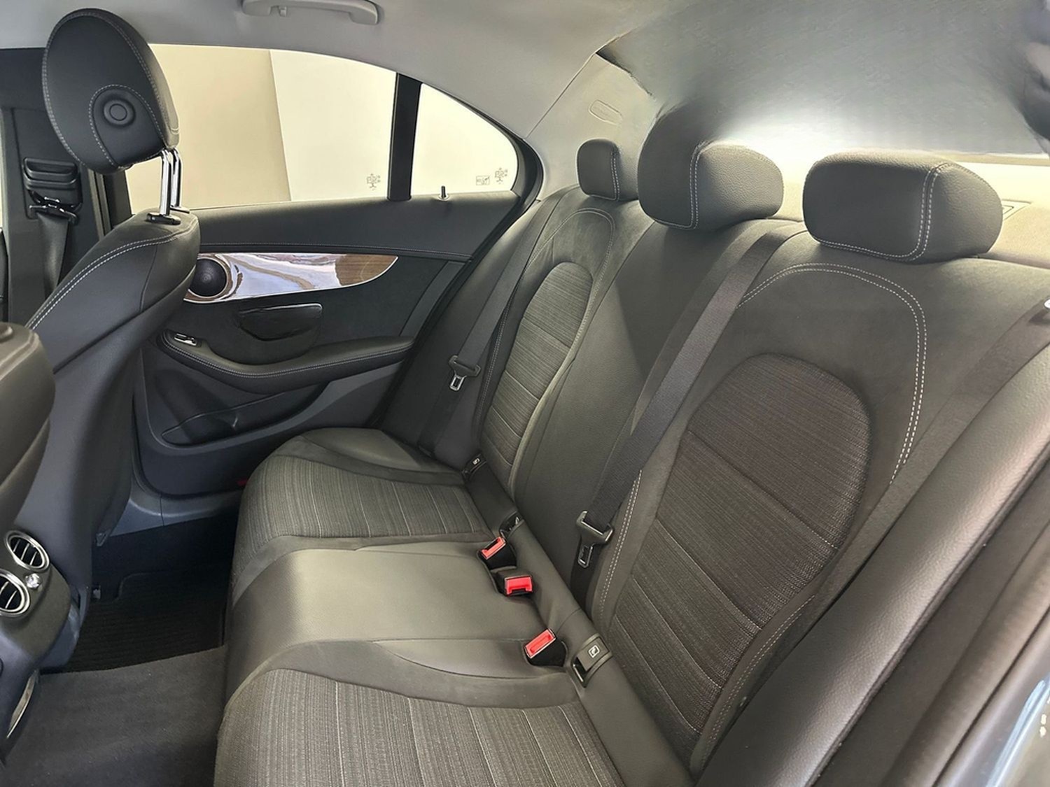Mercedes-Benz C 200  CGI Exclusive *LED*AHK*TEMP*NAVI* foto 36